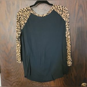 VS PINK 3/4 SLEEVE CHEETAH BLACK TOP